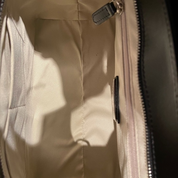 MARIO VALENTINO CARMILLA LEATHER TOTE NWT - Picture 7 of 9